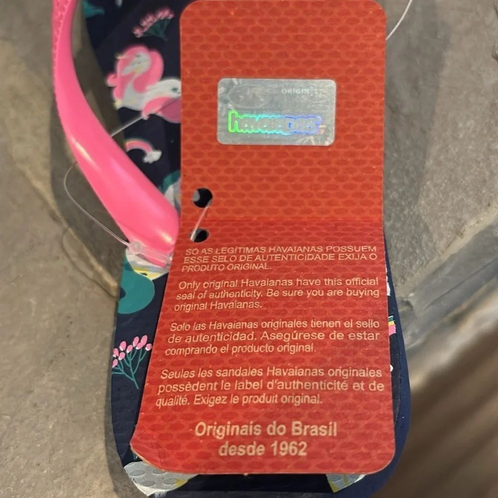 Havaianas Unicorn print thong,textured rice pattern rugged sole,summer flip flop